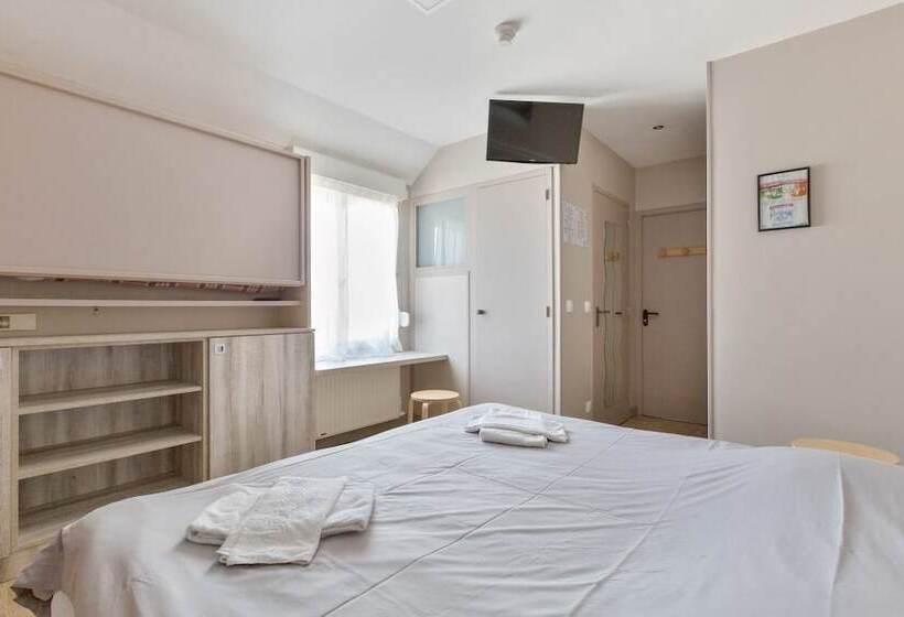 호텔 Hôtel Club Les Tourelles