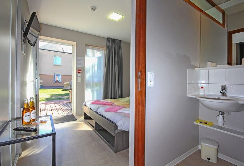 호텔 Hôtel Club Les Tourelles