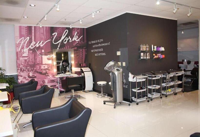 בית מלון כפרי Ilikai Lite