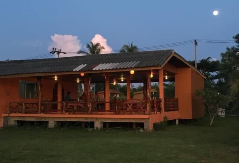 בית מלון כפרי Kohjum Sea Beach Resort