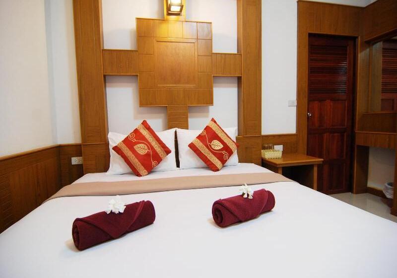 호텔 Lanta Nature Beach Resort