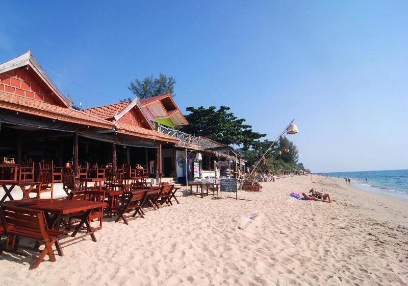 호텔 Lanta Nature Beach Resort