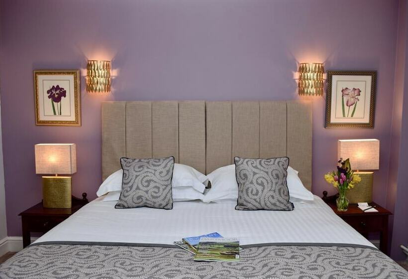 ホテル The White Hart