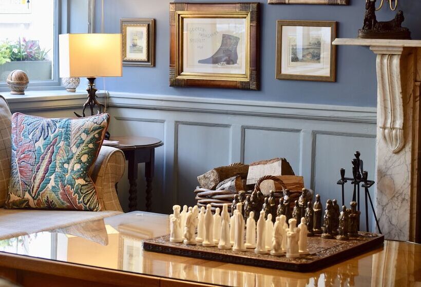 ホテル The White Hart