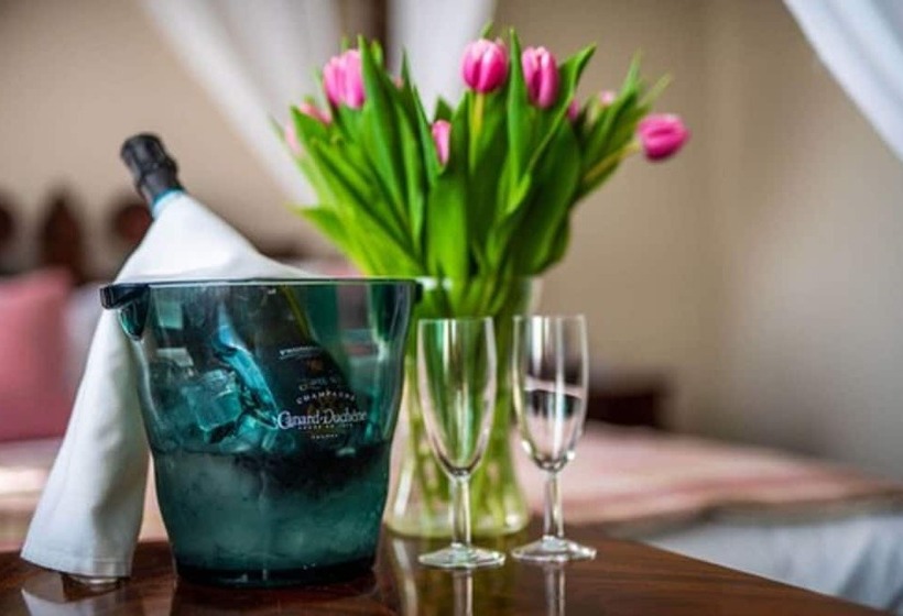 ホテル The White Hart