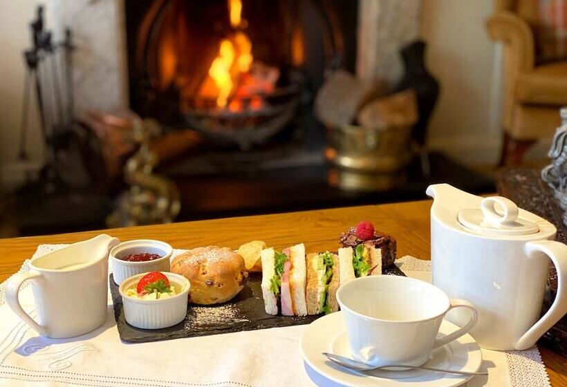 ホテル The White Hart