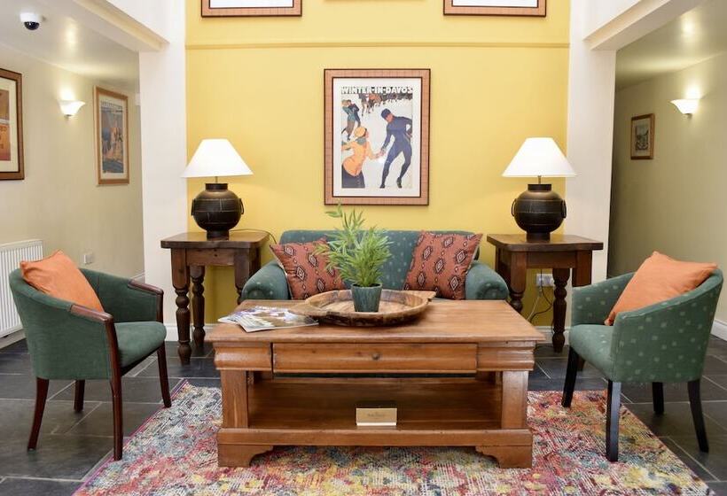 ホテル The White Hart