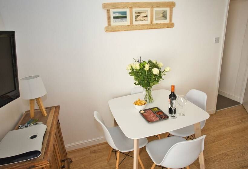 Ilfracombe Eden 2 Bedrooms