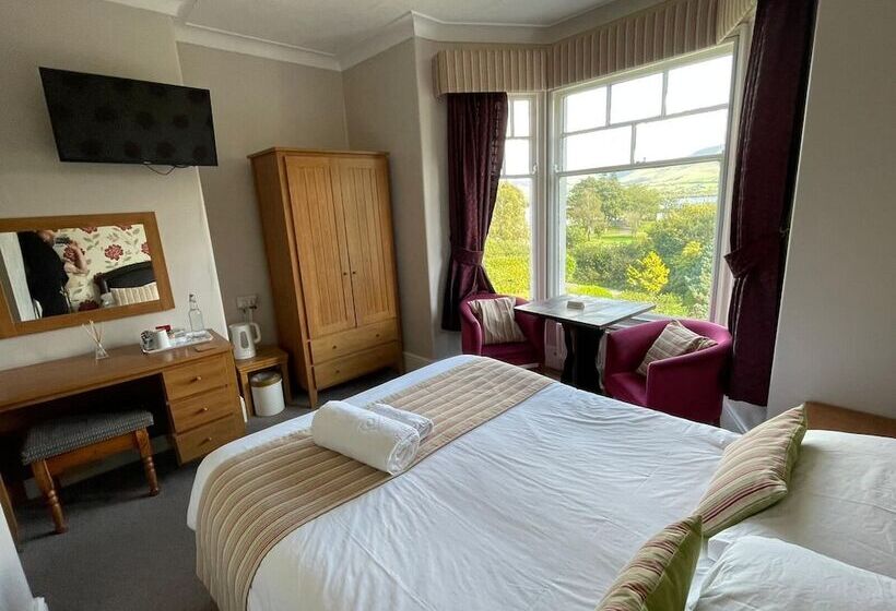 פנסיון Ouse Bridge House