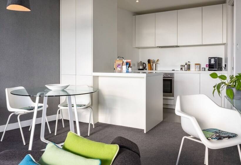 Staying Cool At  Rotunda