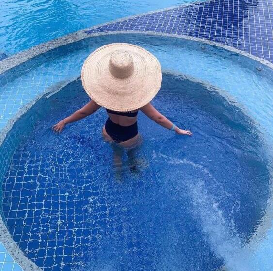 渡假胜地  Salinas Parks