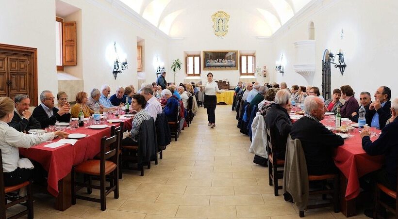 فندق فئة نجمة واحدة Monasterio El Olivar