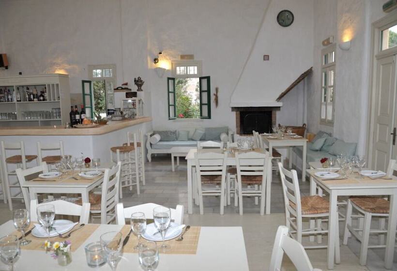 فندق Anezina Village