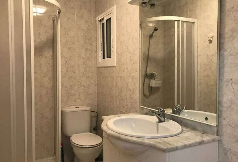 هتل Apartamento Horta Sta María   107b