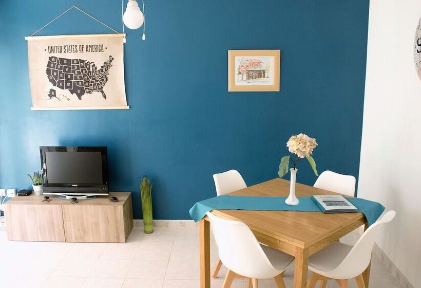 هتل Apartamento Horta Sta María   107b