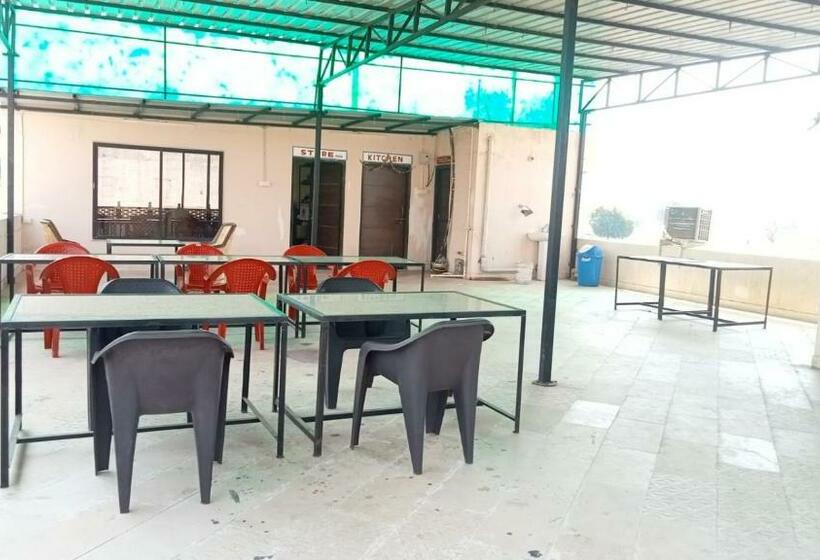 فندق Brahma Flower