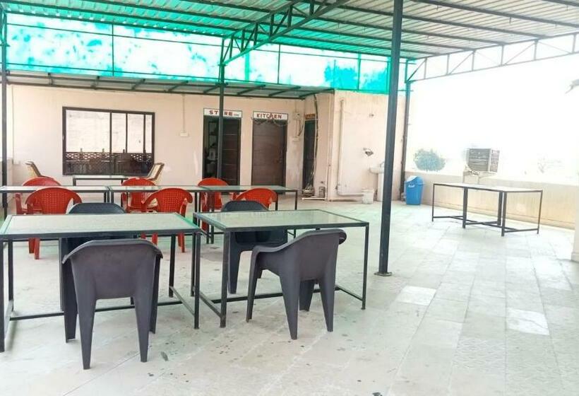 فندق Brahma Flower