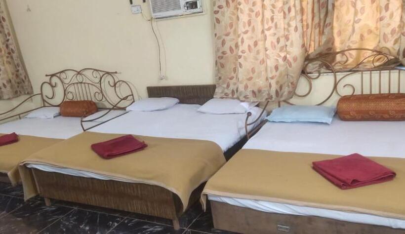 호텔 Bungalow Resort Panorama Matheran