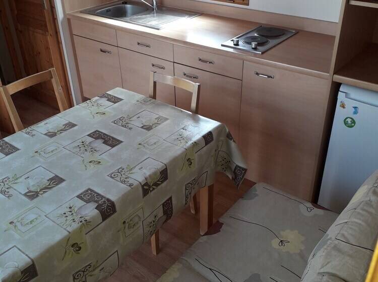 Отель Camping La Croix Badeau Chalet