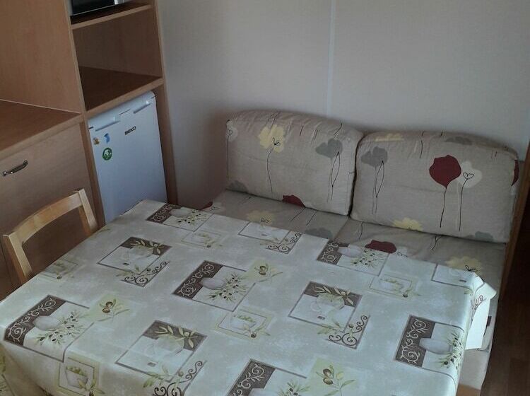 Отель Camping La Croix Badeau Chalet