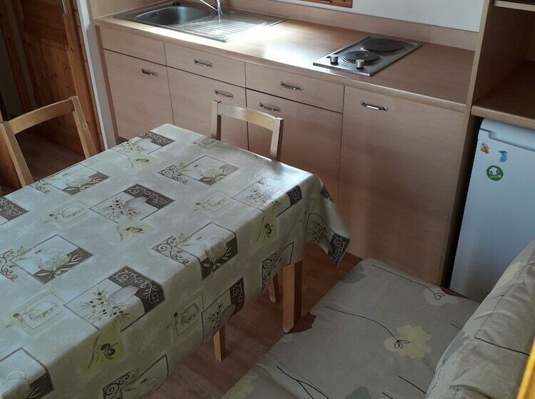 Отель Camping La Croix Badeau Chalet