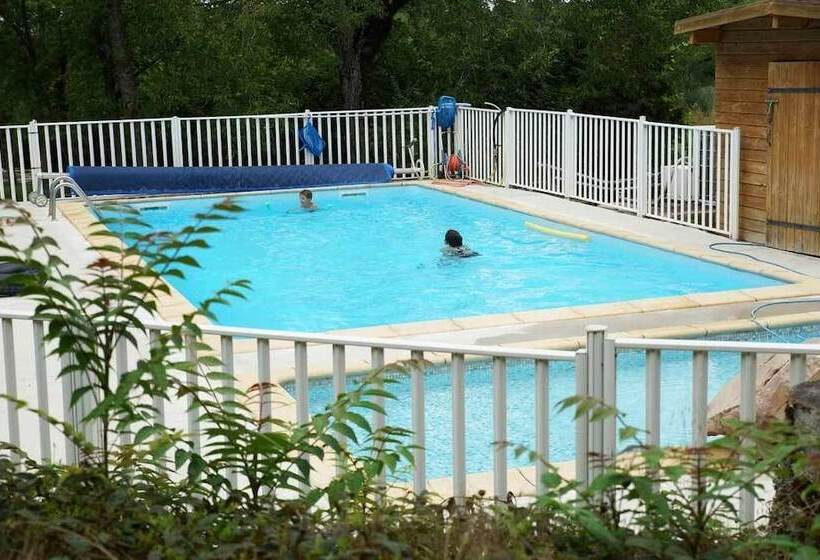 ホテル Camping Les Tilleuls   Chalets