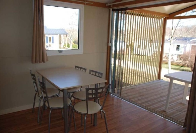 ホテル Camping Les Tilleuls   Chalets