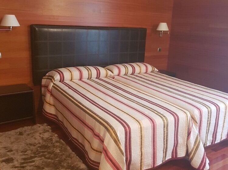 בית מלון כפרי El Oso Pardo Gran Lujo