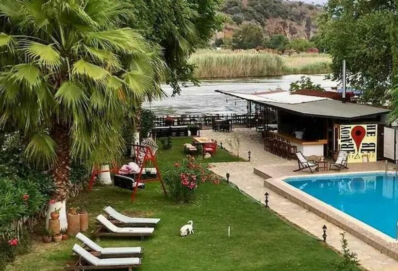 هتل Dalyan Holiday