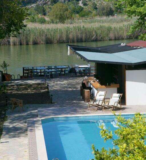 هتل Dalyan Holiday