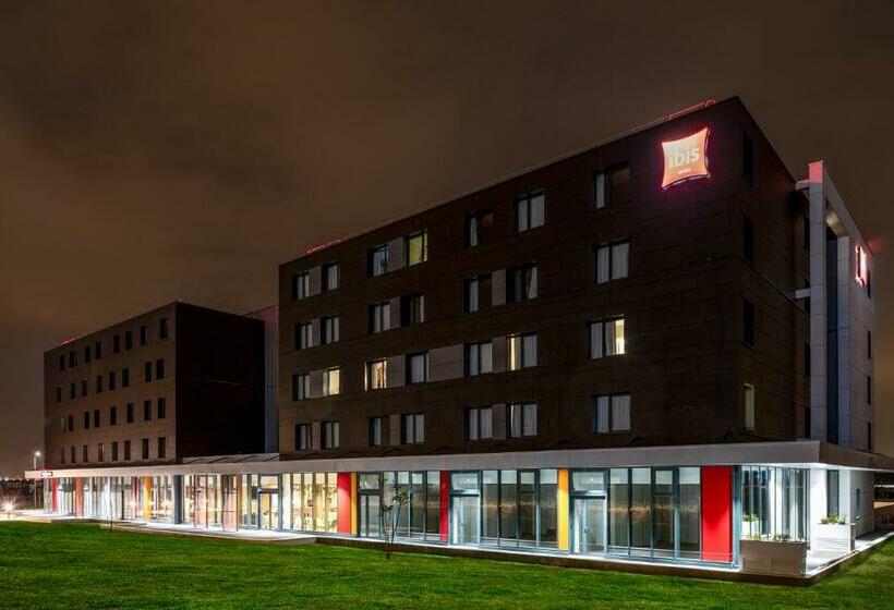 ホテル Ibis Gonesse