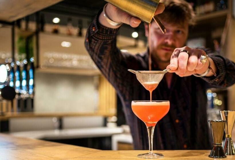 ホテル Ibis Gonesse