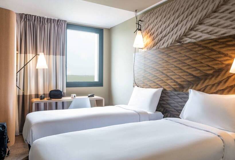 ホテル Ibis Gonesse