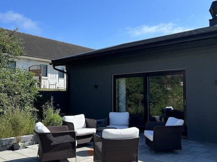 בית מלון כפרי L Solstickan