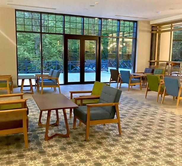 هتل Macara Lake Park