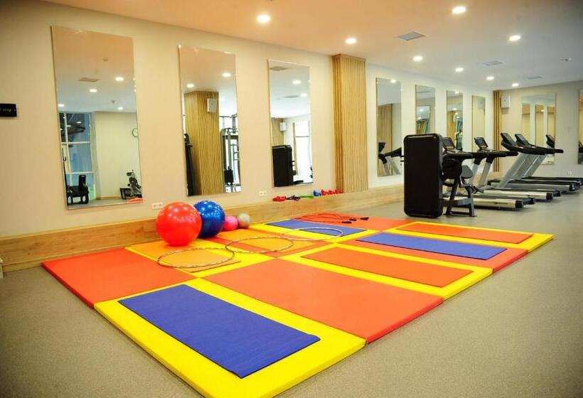 هتل Macara Lake Park