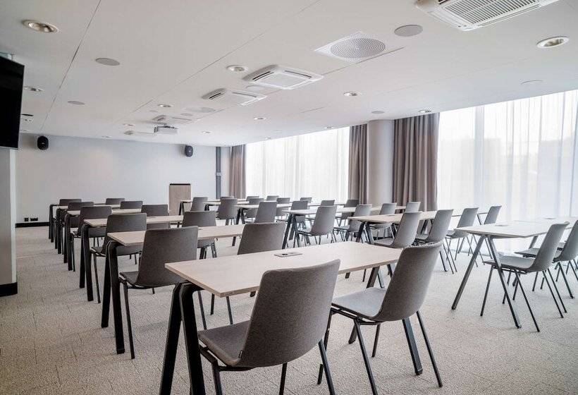 בית מלון כפרי Radisson Red , Oslo Airport