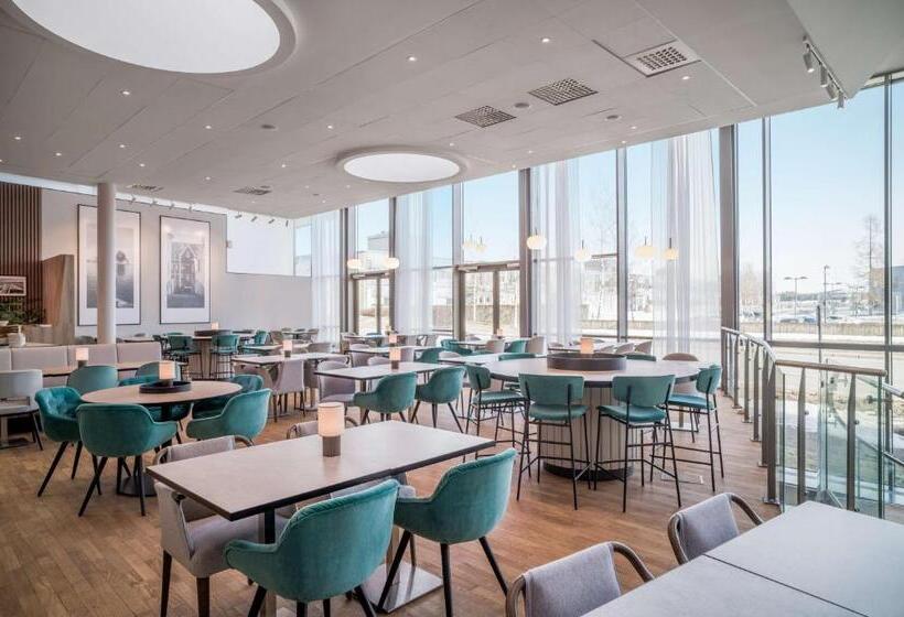 בית מלון כפרי Radisson Red , Oslo Airport