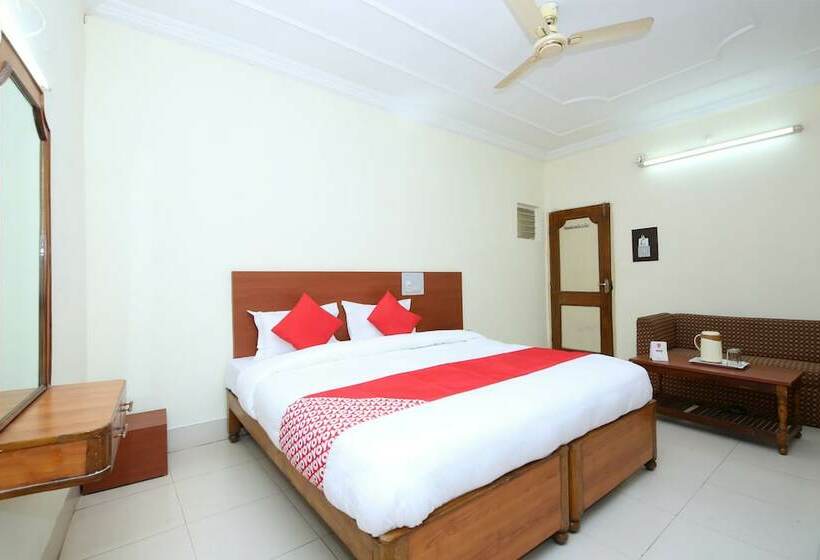 فندق Raja By Oyo Rooms