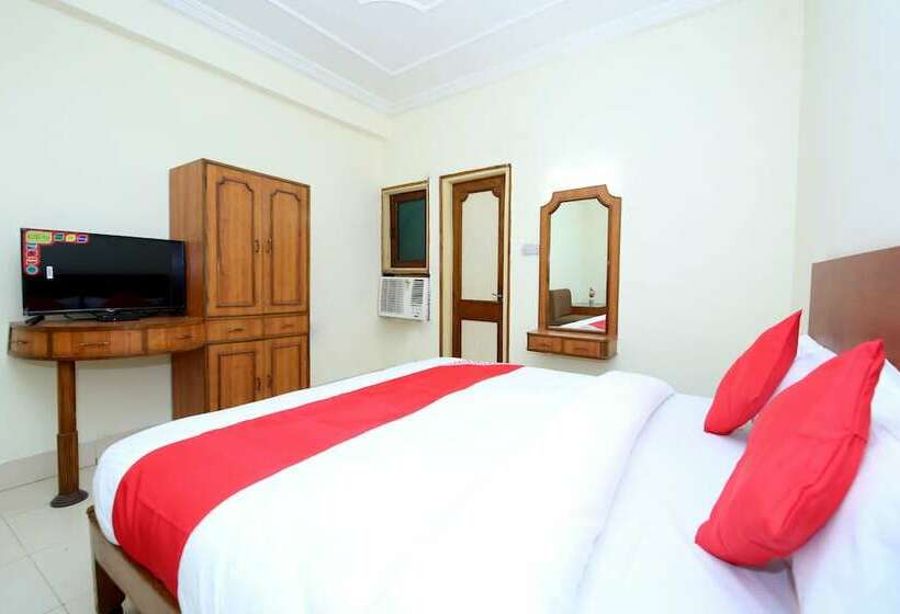فندق Raja By Oyo Rooms