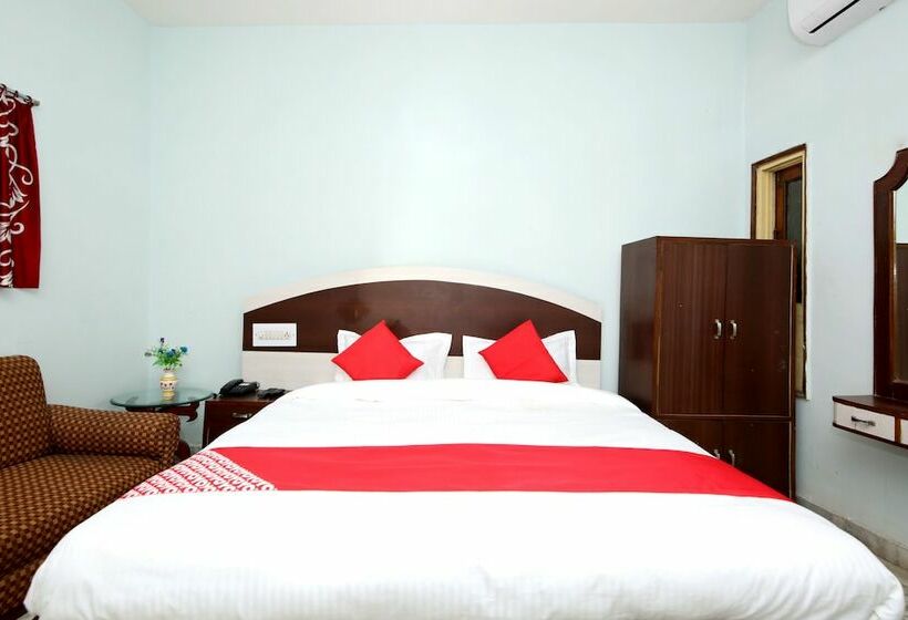 فندق Raja By Oyo Rooms