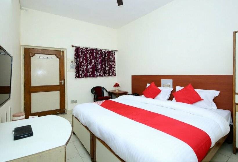 فندق Raja By Oyo Rooms