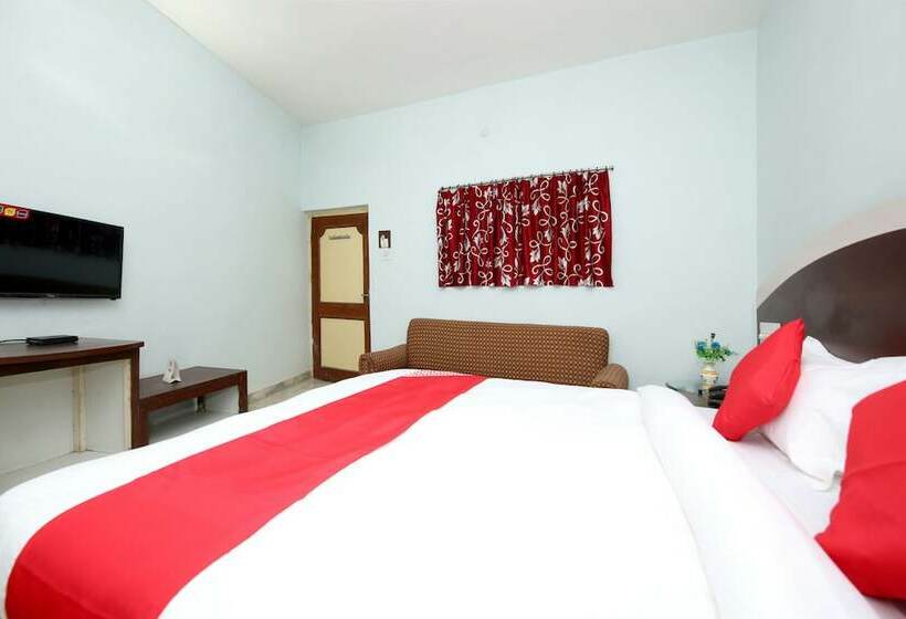 فندق Raja By Oyo Rooms