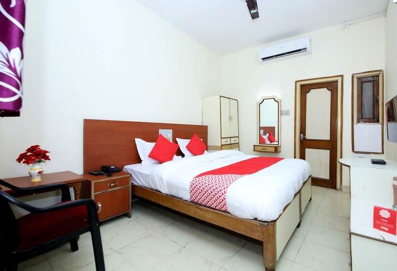 فندق Raja By Oyo Rooms