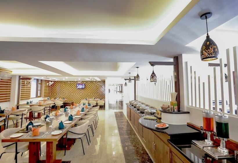 ホテル Regenta Resort Madhuganga Ukhimath