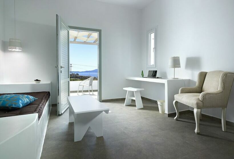 Отель Santa Maria Luxury Suites & Spa