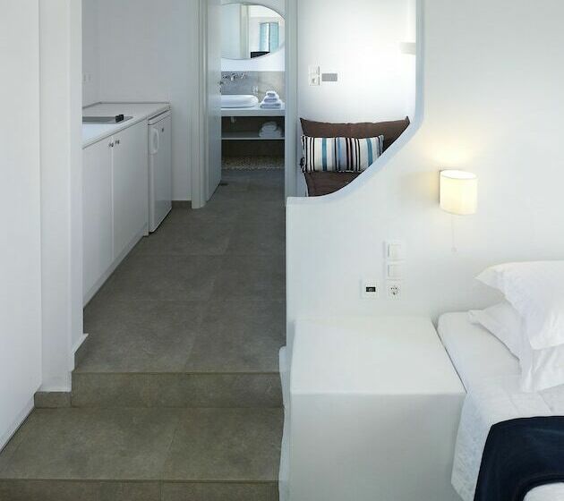 Отель Santa Maria Luxury Suites & Spa