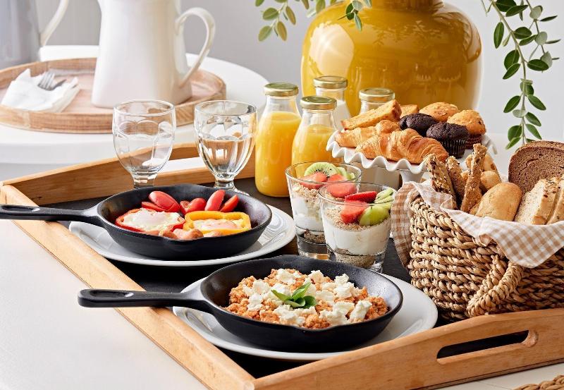 Отель Santa Maria Luxury Suites & Spa