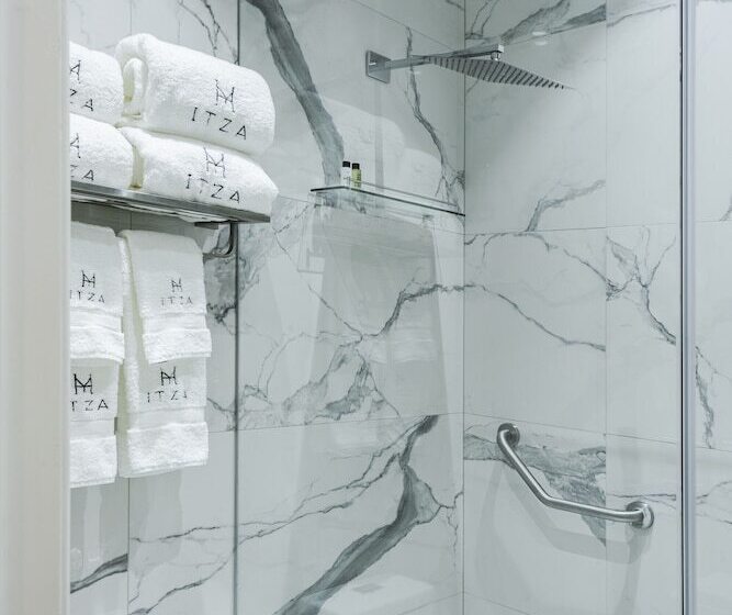 Itza Hotel Boutique Internacional