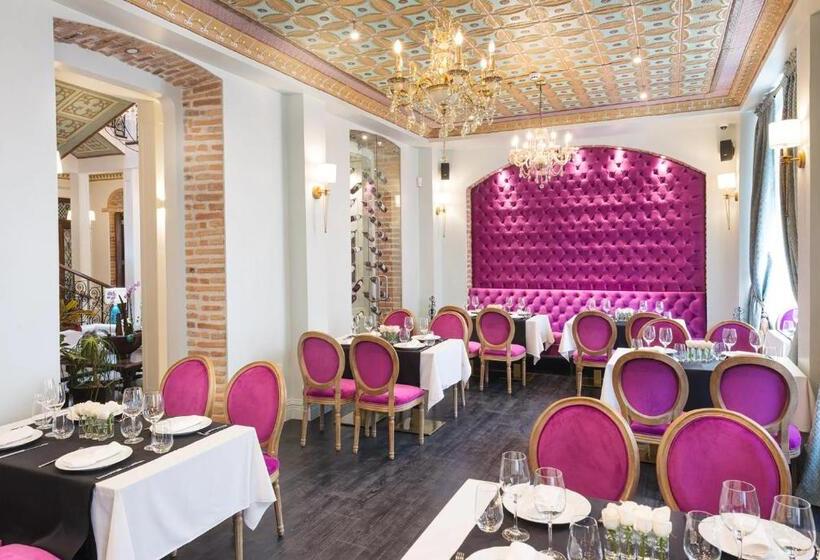 Itza Hotel Boutique Internacional